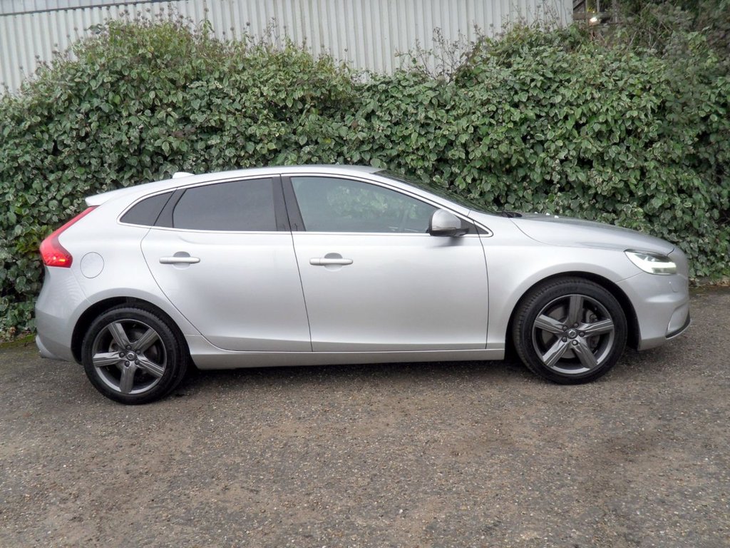 Used Volvo V40 2019 for sale - 77697685: Photo 4