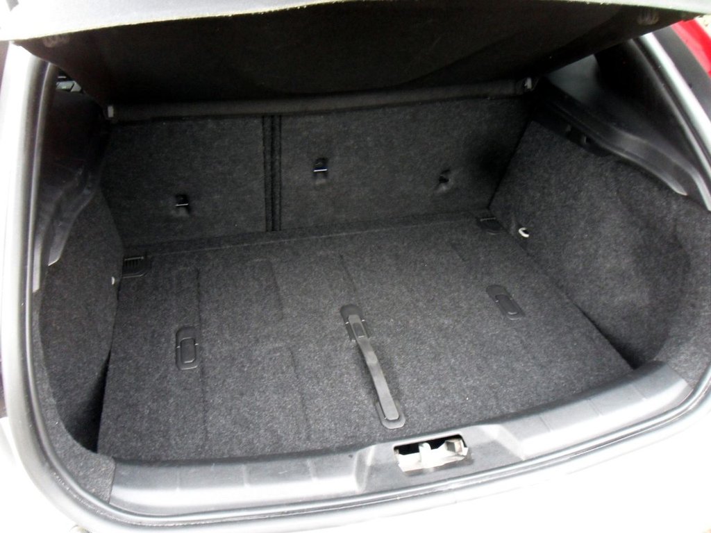 Used Volvo V40 2019 for sale - 77697685: Photo 40