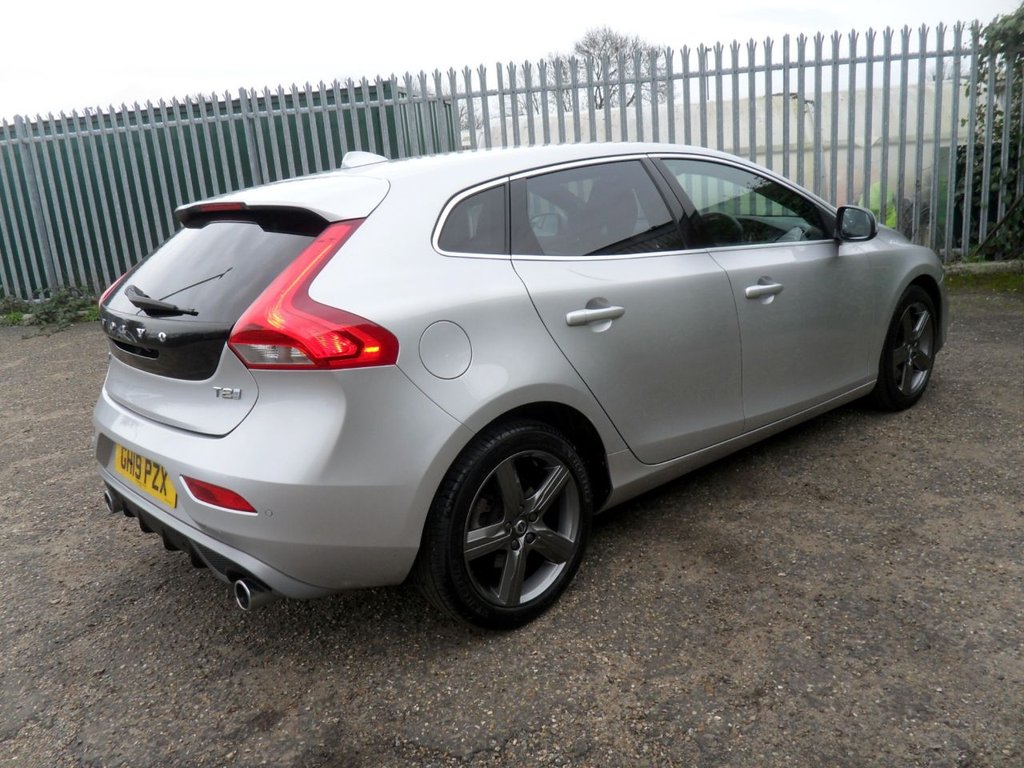 Used Volvo V40 2019 for sale - 77697685: Photo 9