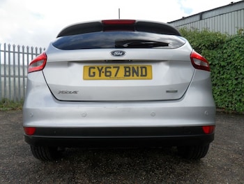 Used Ford Focus 2017 for sale - 76038676: Photo 3