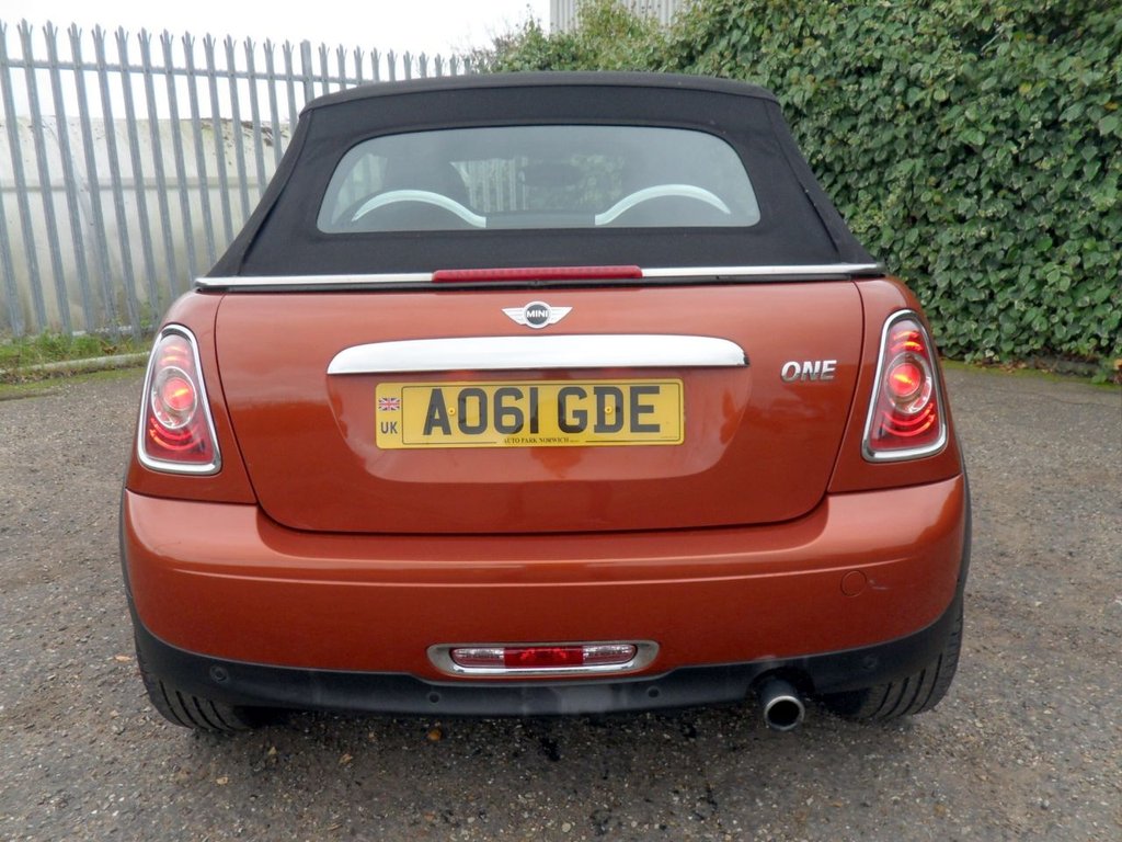 Used MINI Convertible 2011 for sale - 76510092: Photo 13