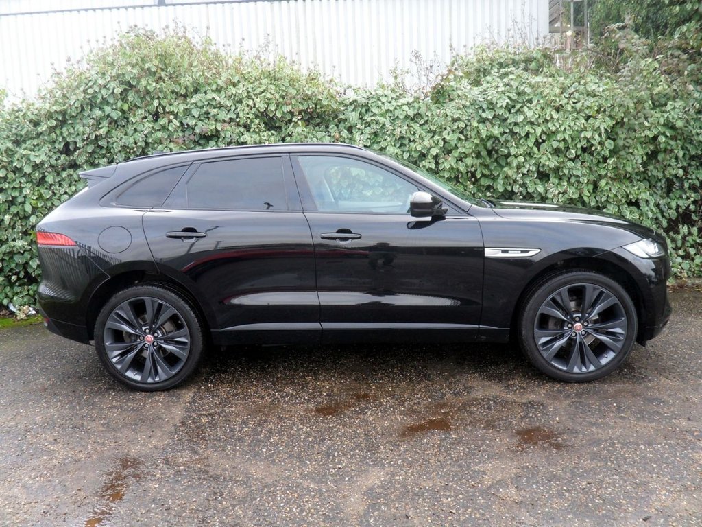 Used Jaguar F-Pace 2018 for sale - 77697693: Photo 4