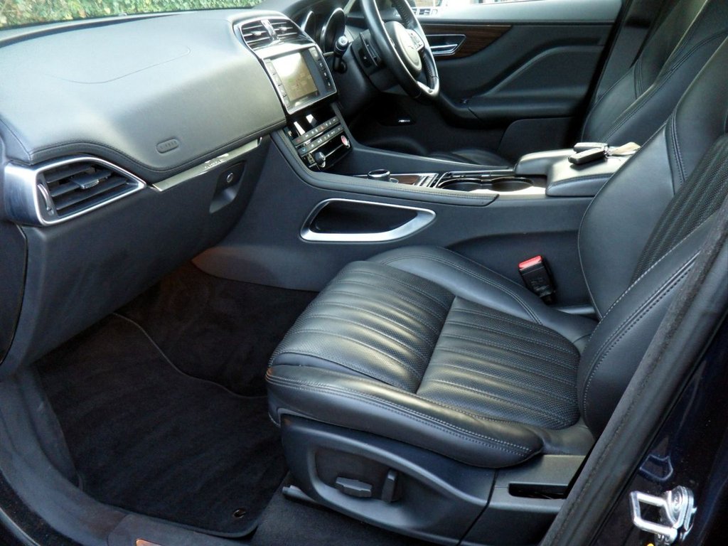 Used Jaguar F-Pace 2017 for sale - 77697688: Photo 11