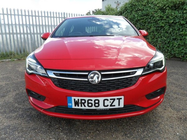 Used Vauxhall Astra 2018 for sale - 76039685: Photo 2