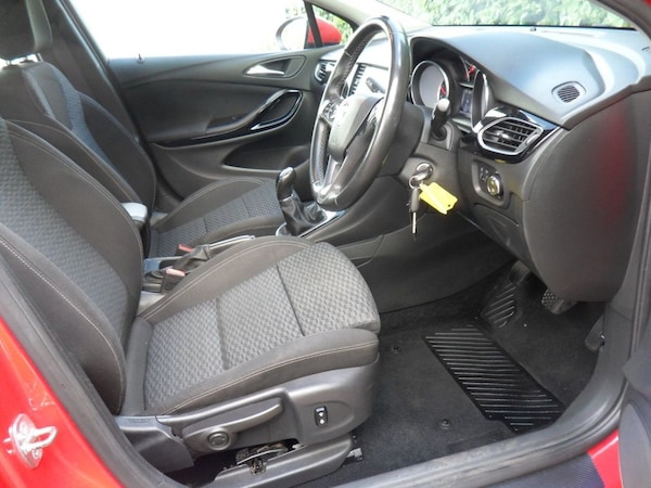 Used Vauxhall Astra 2018 for sale - 76039685: Photo 5