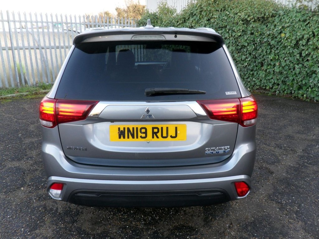 Used Mitsubishi Outlander 2019 for sale - 76642808: Photo 3