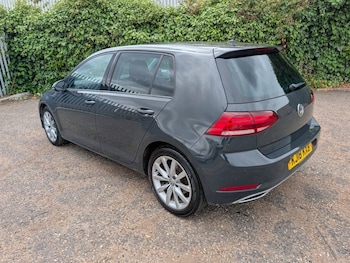 Used Volkswagen Golf 2018 for sale - 79244847: Photo