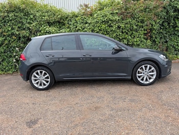 Used Volkswagen Golf 2018 for sale - 79244847: Photo