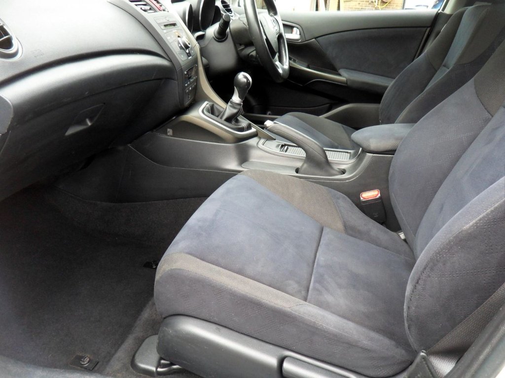 Used Honda Civic 2012 for sale - 77697702: Photo 11