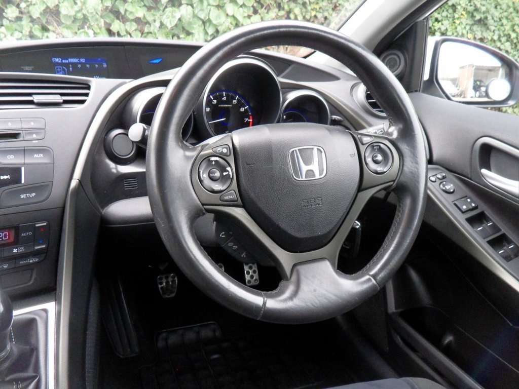 Used Honda Civic 2012 for sale - 77697702: Photo 24