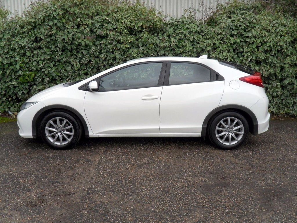 Used Honda Civic 2012 for sale - 77697702: Photo 38