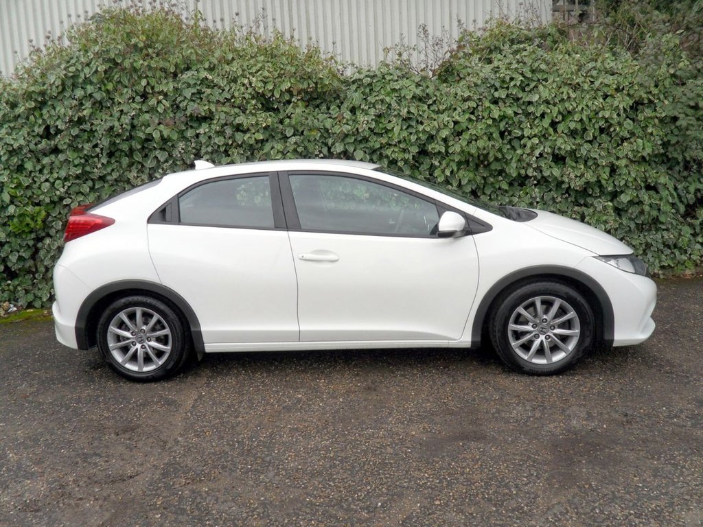 Used Honda Civic 2012 for sale - 77697702: Photo 4