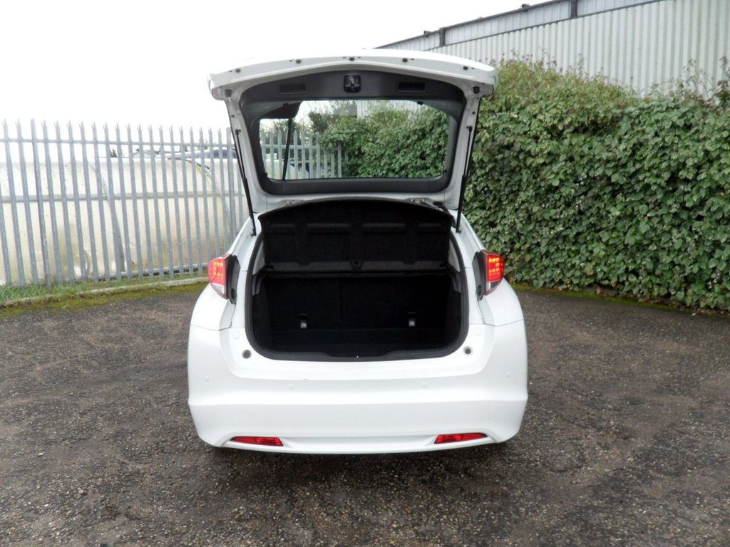 Used Honda Civic 2012 for sale - 77697702: Photo 42