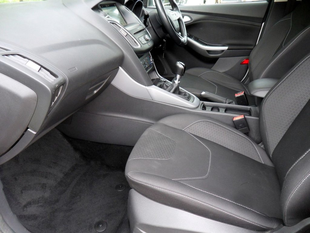 Used Ford Focus 2017 for sale - 77697680: Photo 11