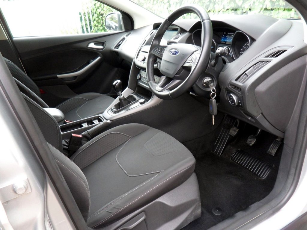 Used Ford Focus 2017 for sale - 77697680: Photo 5