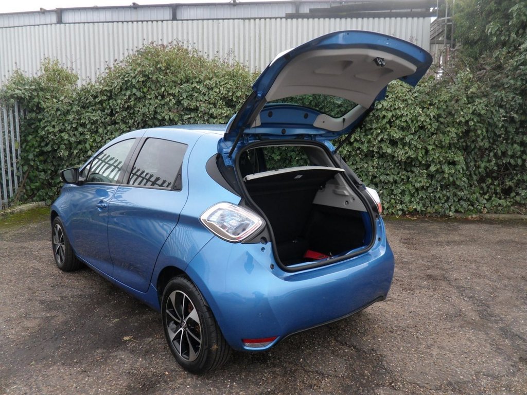 Used Renault Zoe 2019 for sale - 77697707: Photo 40