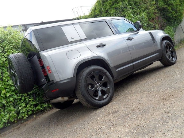 Used Land Rover Defender 110 2020 for sale - 76038633: Photo 25