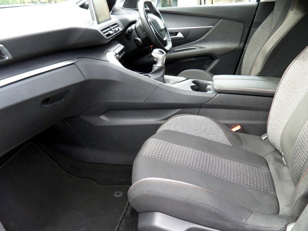 Used Peugeot 3008 2019 for sale - 77697700: Photo 11