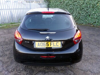 Used Peugeot 208 2015 for sale - 78044592: Photo