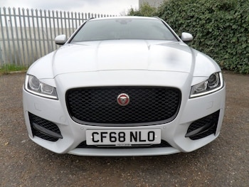 Used Jaguar XF 2018 for sale - 77952889: Photo