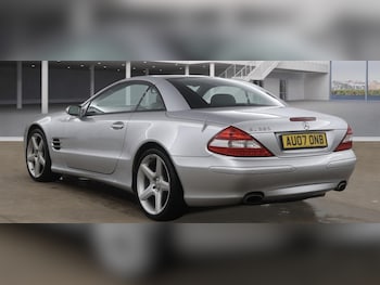 Used Mercedes-Benz SL 2007 for sale - 77508435: Photo