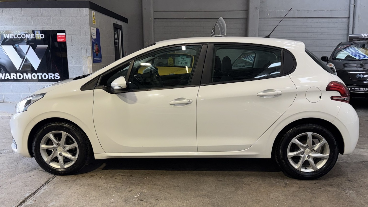 Used Peugeot 208 2015 for sale - 77766480: Photo 3