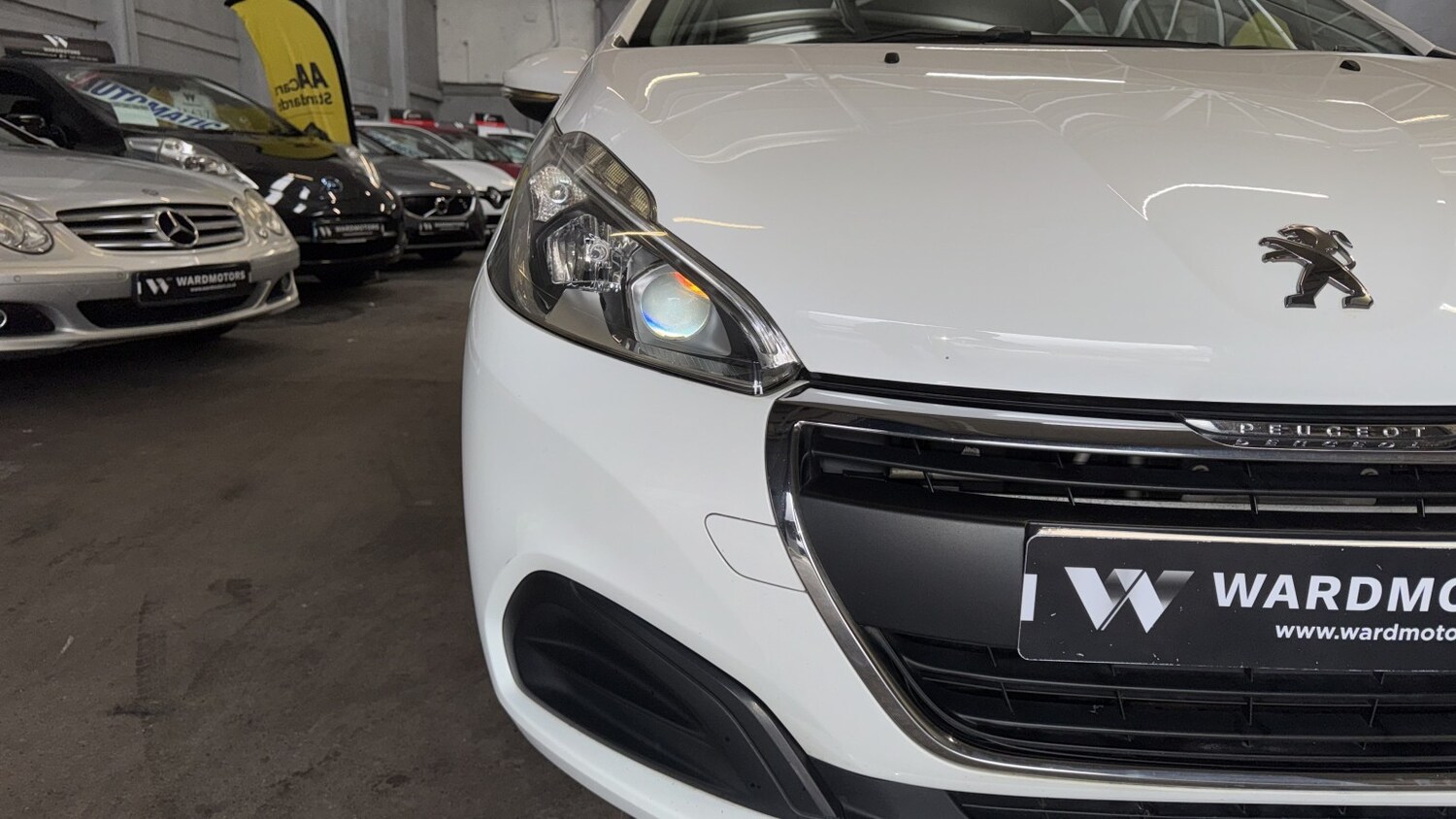 Used Peugeot 208 2015 for sale - 77766480: Photo 32