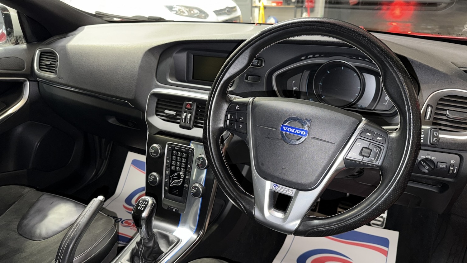 Used Volvo V40 2015 for sale - 77453035: Photo 12