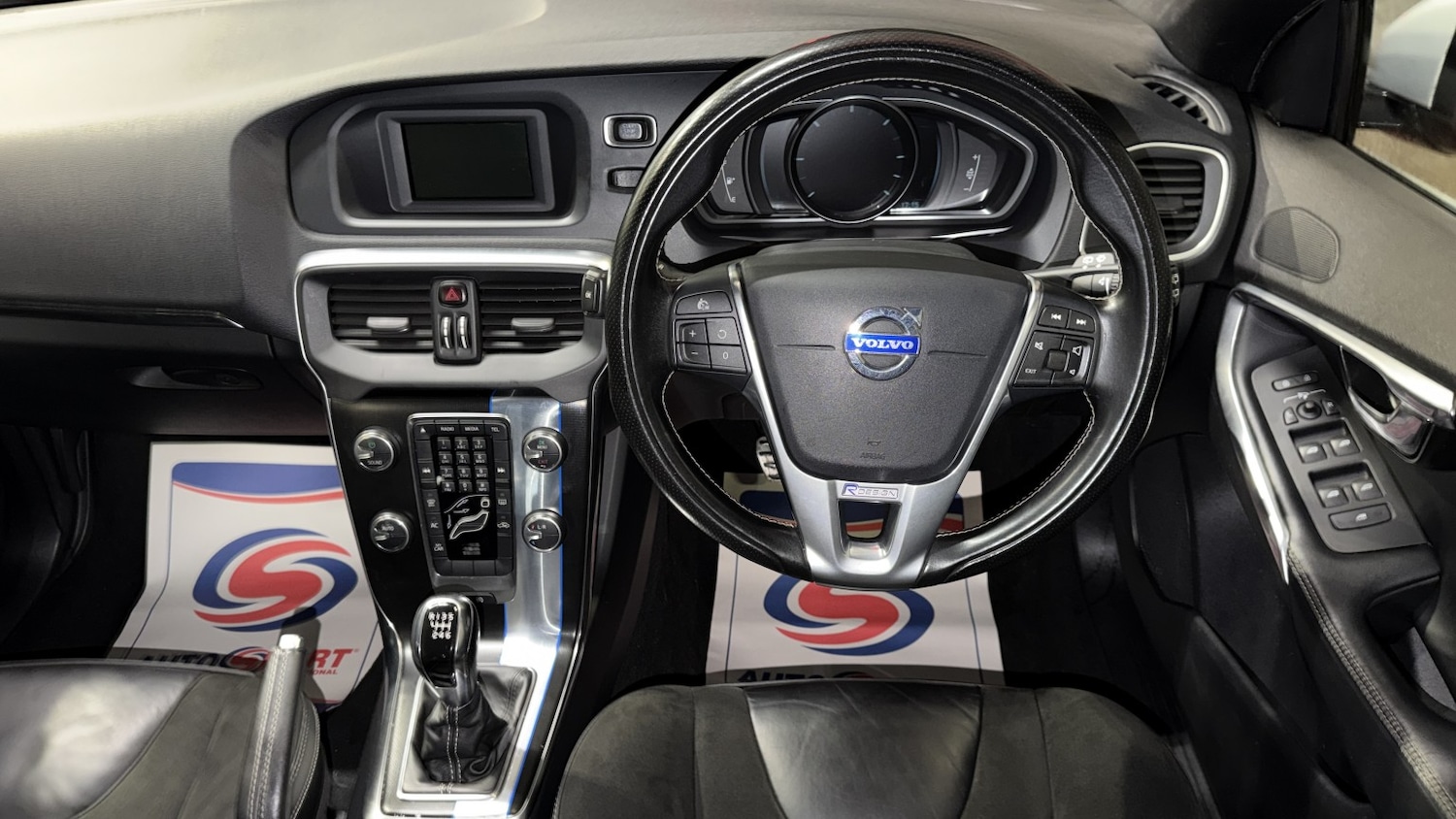 Used Volvo V40 2015 for sale - 77453035: Photo 16