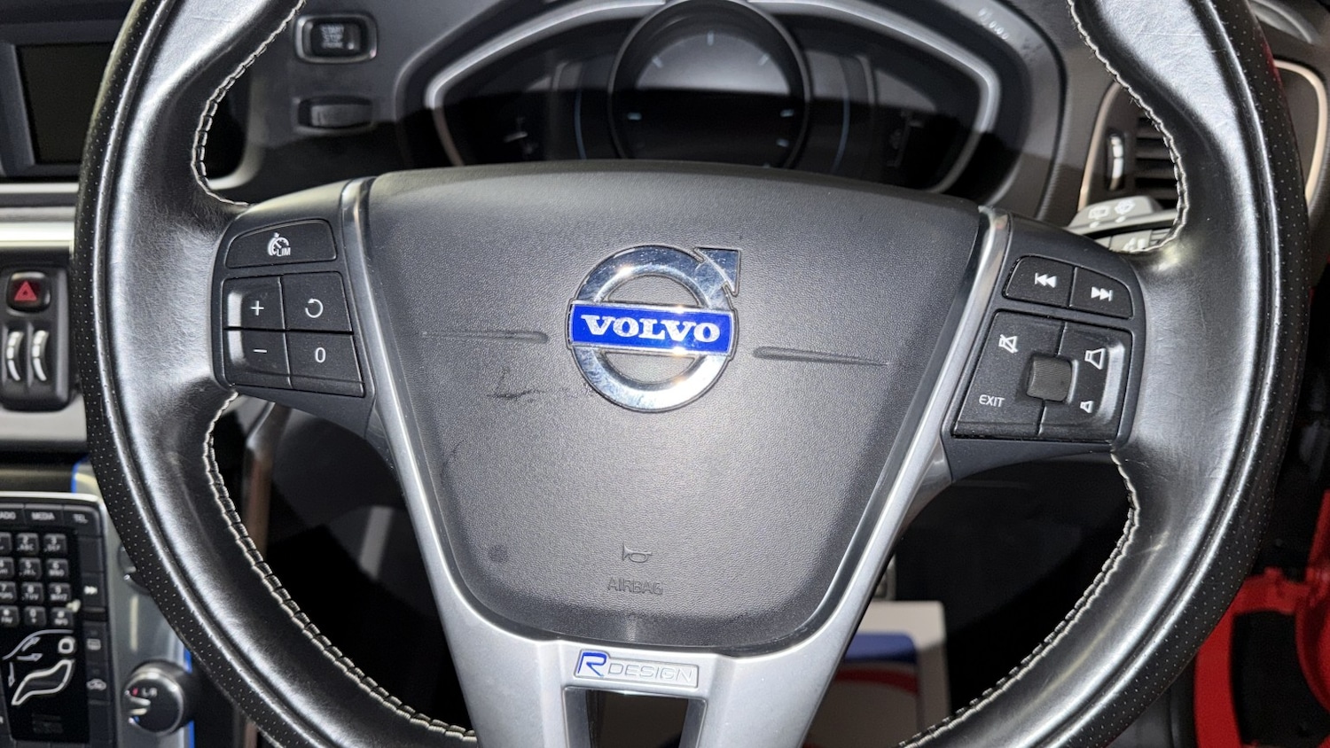 Used Volvo V40 2015 for sale - 77453035: Photo 22