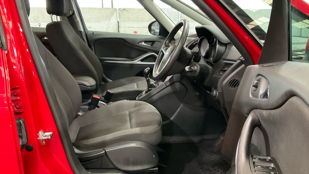 Used Vauxhall Zafira 2015 for sale - 76935280: Photo 5