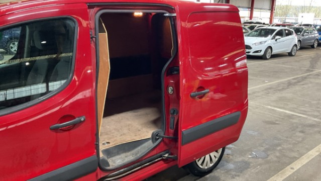 Used Citroen Berlingo 2015 for sale - 78141064: Photo 9