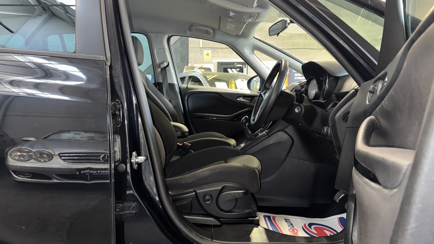 Used Vauxhall Zafira 2014 for sale - 77976995: Photo 11