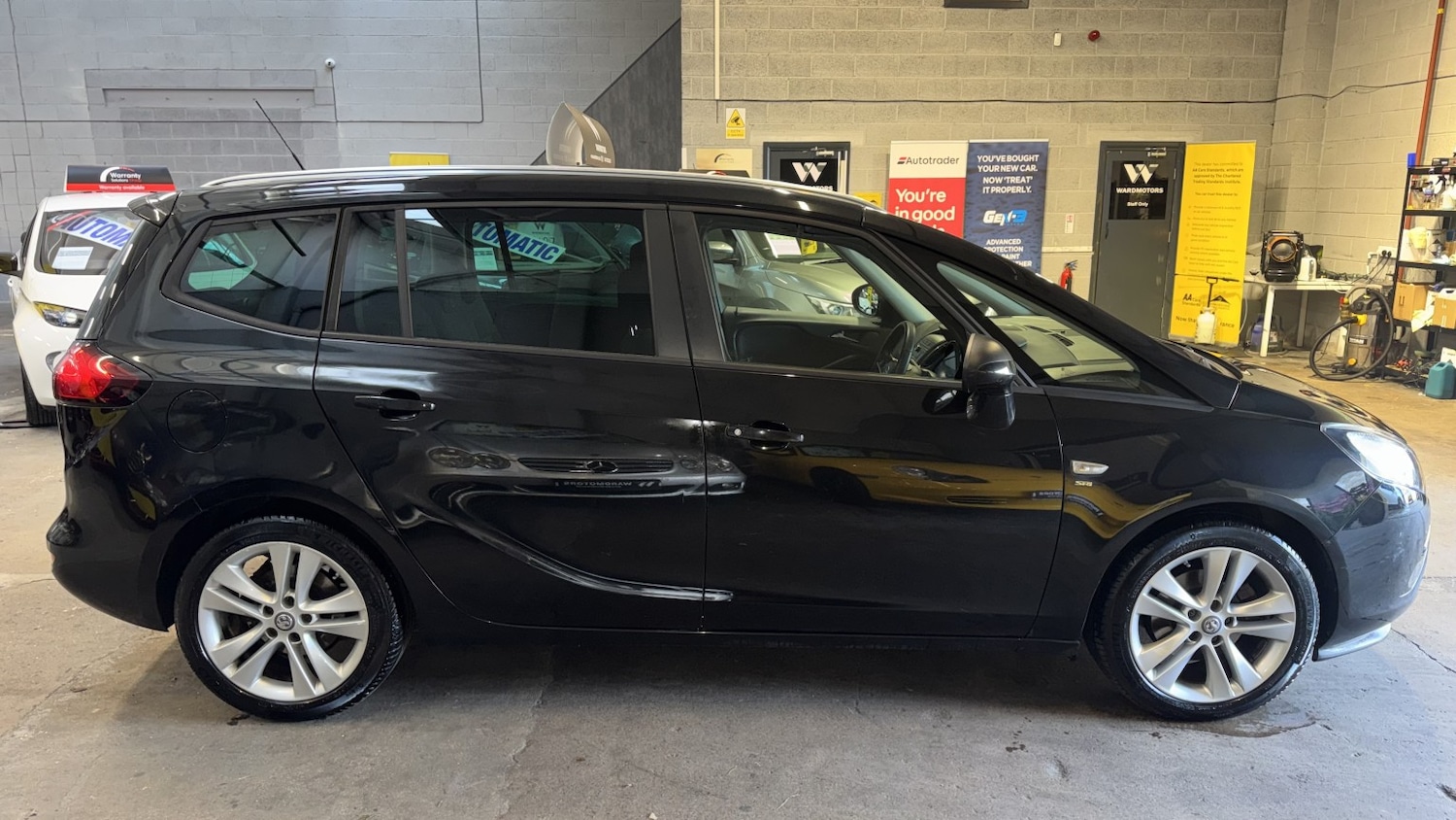 Used Vauxhall Zafira 2014 for sale - 77976995: Photo 9