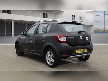 Used Dacia Sandero Stepway 2015 for sale - 77901271: Photo