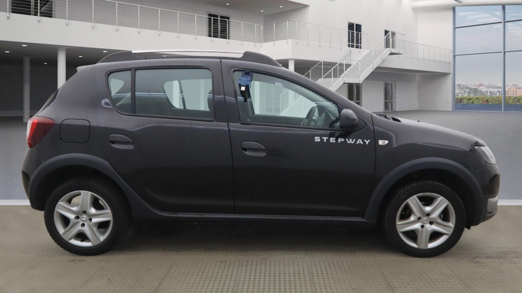 Used Dacia Sandero Stepway 2015 for sale - 77901271: Photo 9