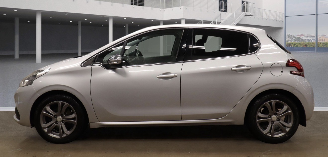 Used Peugeot 208 2015 for sale - 77011774: Photo 10