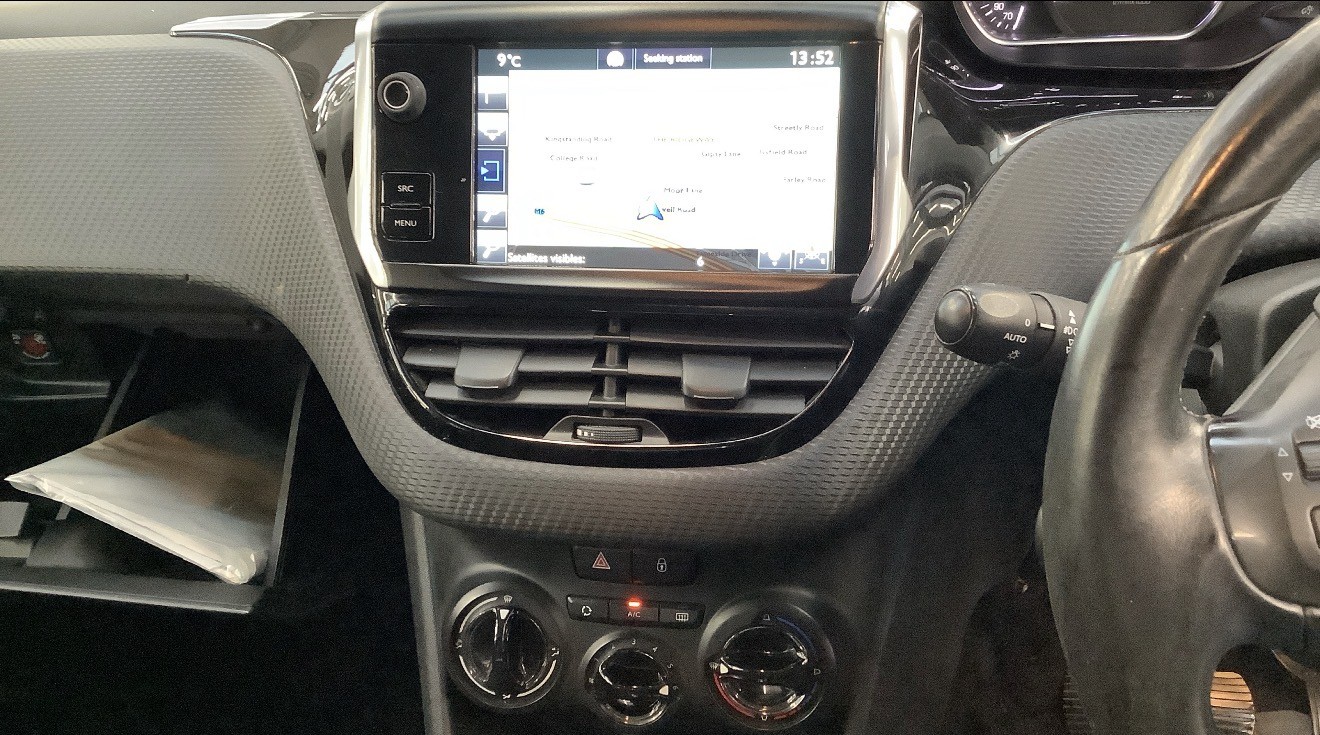 Used Peugeot 208 2015 for sale - 77011774: Photo 8