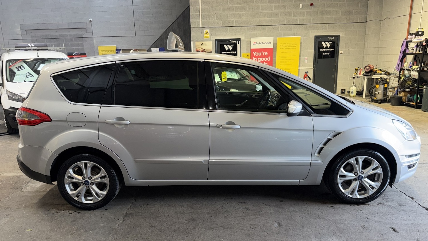 Used Ford S-Max 2012 for sale - 77080818: Photo 9