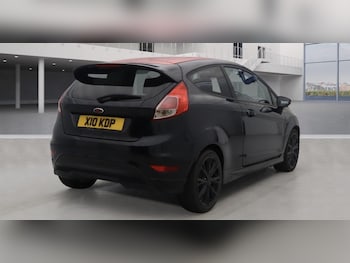 Used Ford Fiesta 2015 for sale - 77409604: Photo