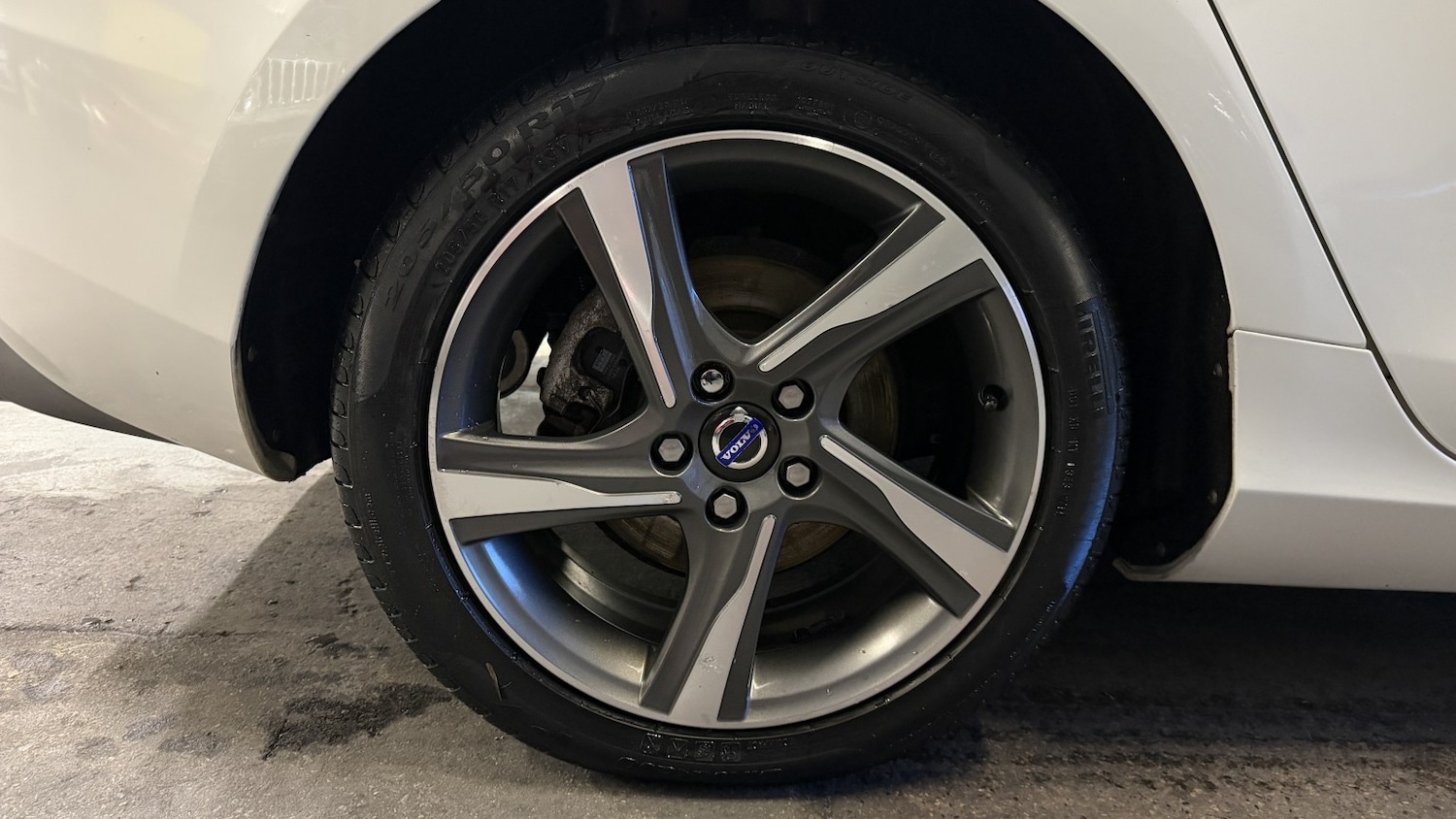 Used Volvo V40 2014 for sale - 77093958: Photo 26