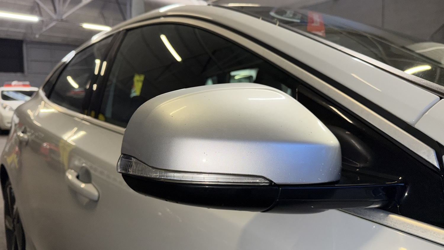 Used Volvo V40 2014 for sale - 77093958: Photo 38