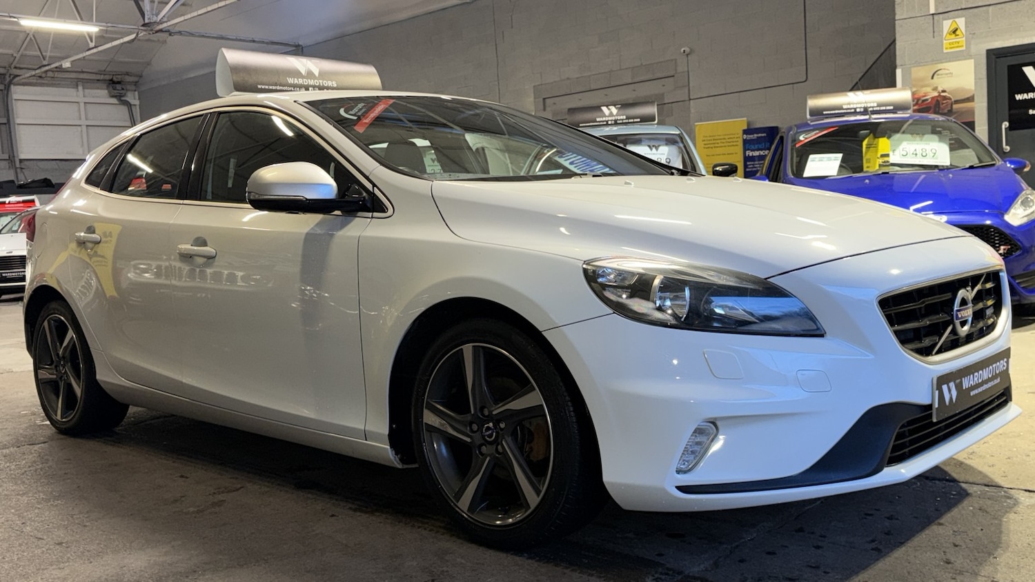 Used Volvo V40 2014 for sale - 77093958: Photo 4