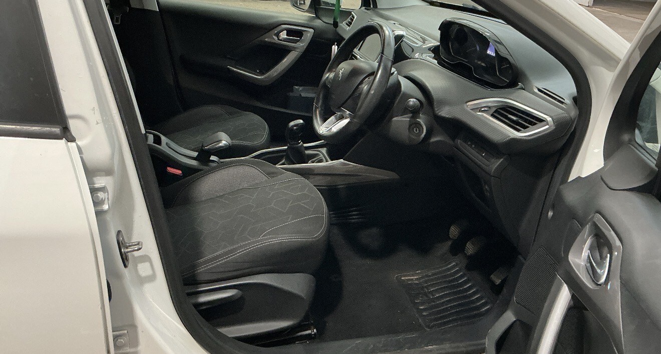 Used Peugeot 2008 2017 for sale - 77973724: Photo 5