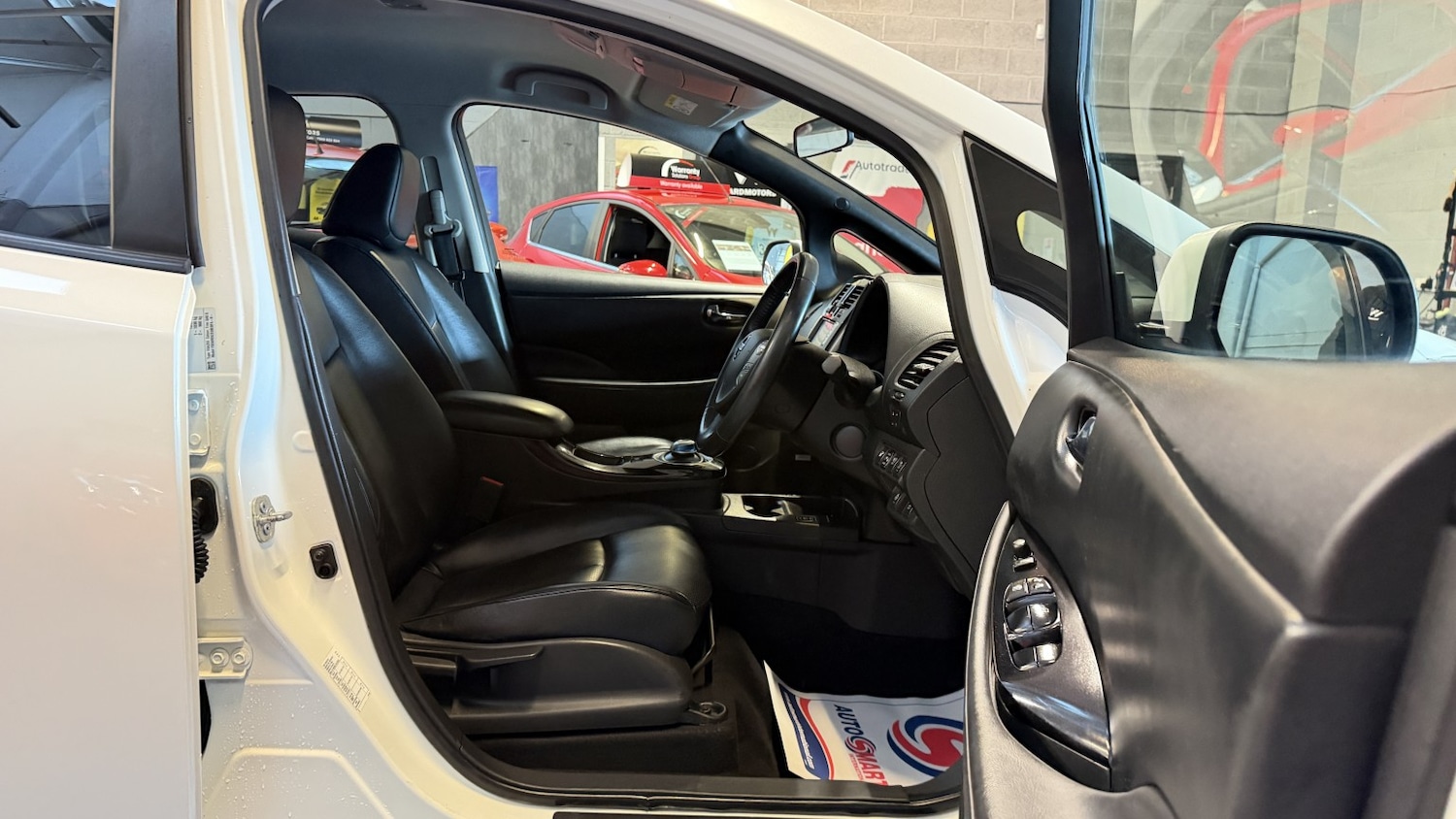 Used Nissan Leaf 2015 for sale - 76863948: Photo 11