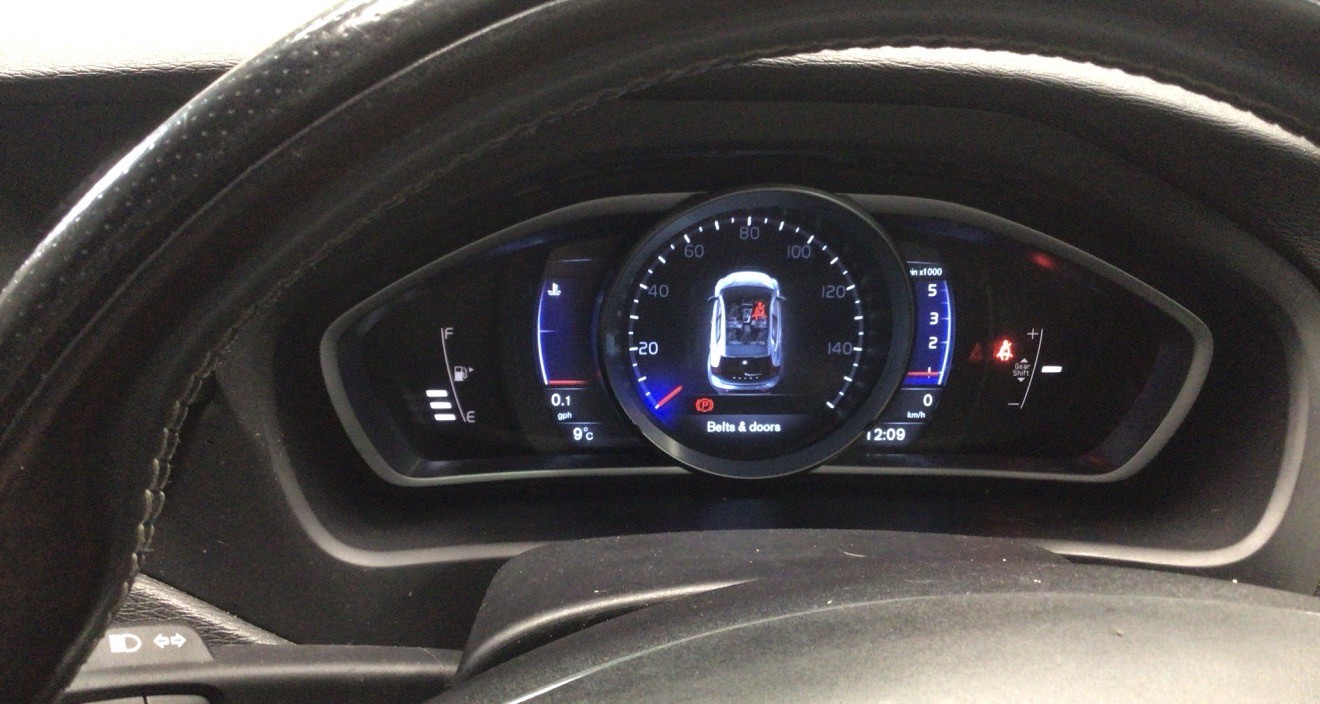 Used Volvo V40 2015 for sale - 76855405: Photo 10