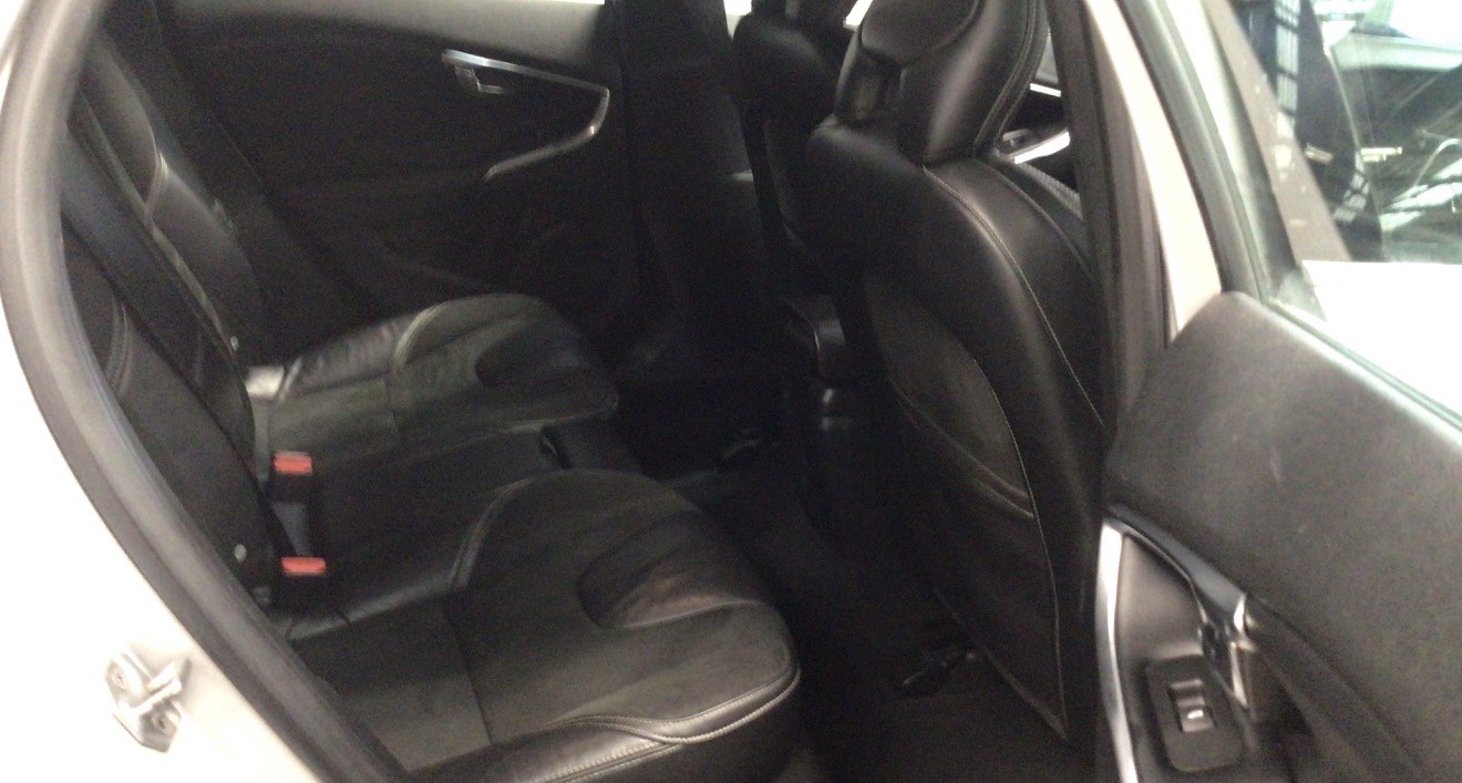 Used Volvo V40 2015 for sale - 76855405: Photo 6