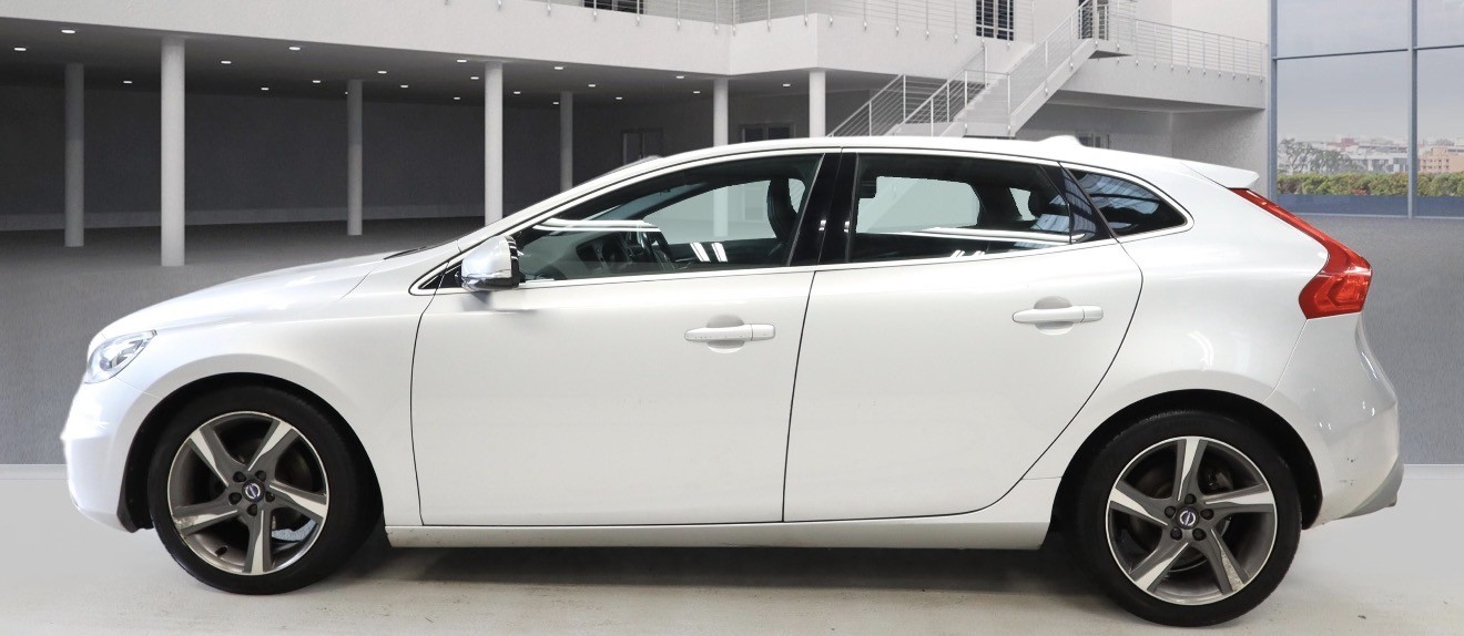 Used Volvo V40 2015 for sale - 76855405: Photo 7