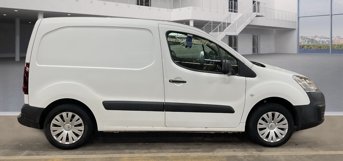 Used Citroen Berlingo 2017 for sale - 77681772: Photo 8