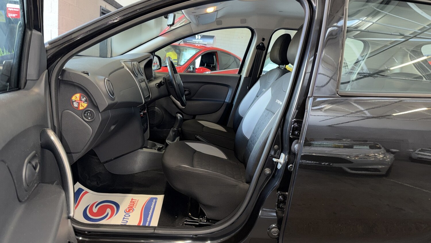 Used Dacia Sandero Stepway 2015 for sale - 76673319: Photo 17